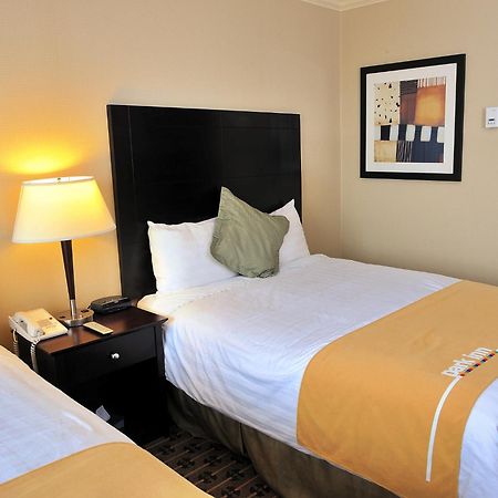 Park Inn & Suites By Radisson Vancouver Exteriör bild
