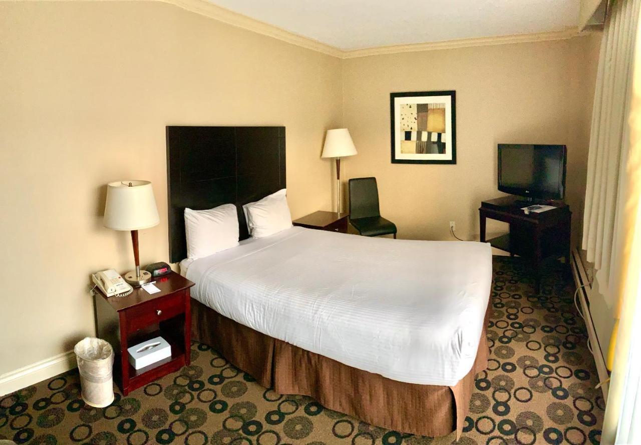 Park Inn & Suites By Radisson Vancouver Exteriör bild