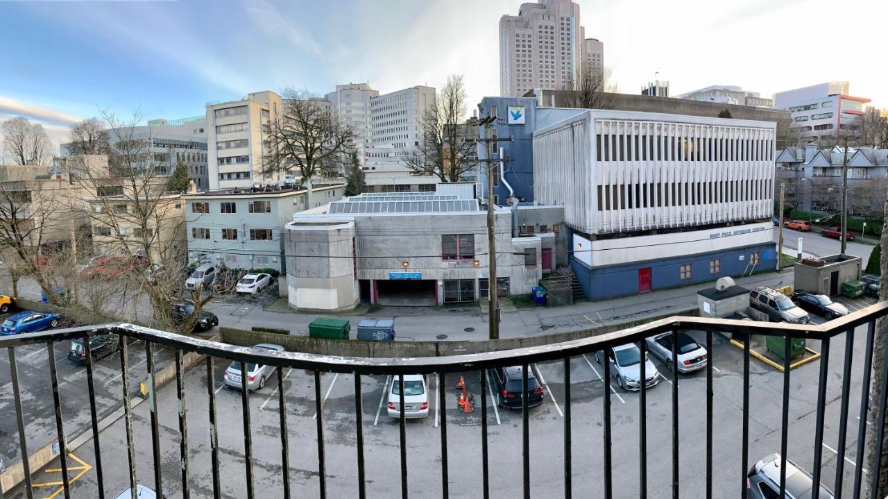 Park Inn & Suites By Radisson Vancouver Exteriör bild