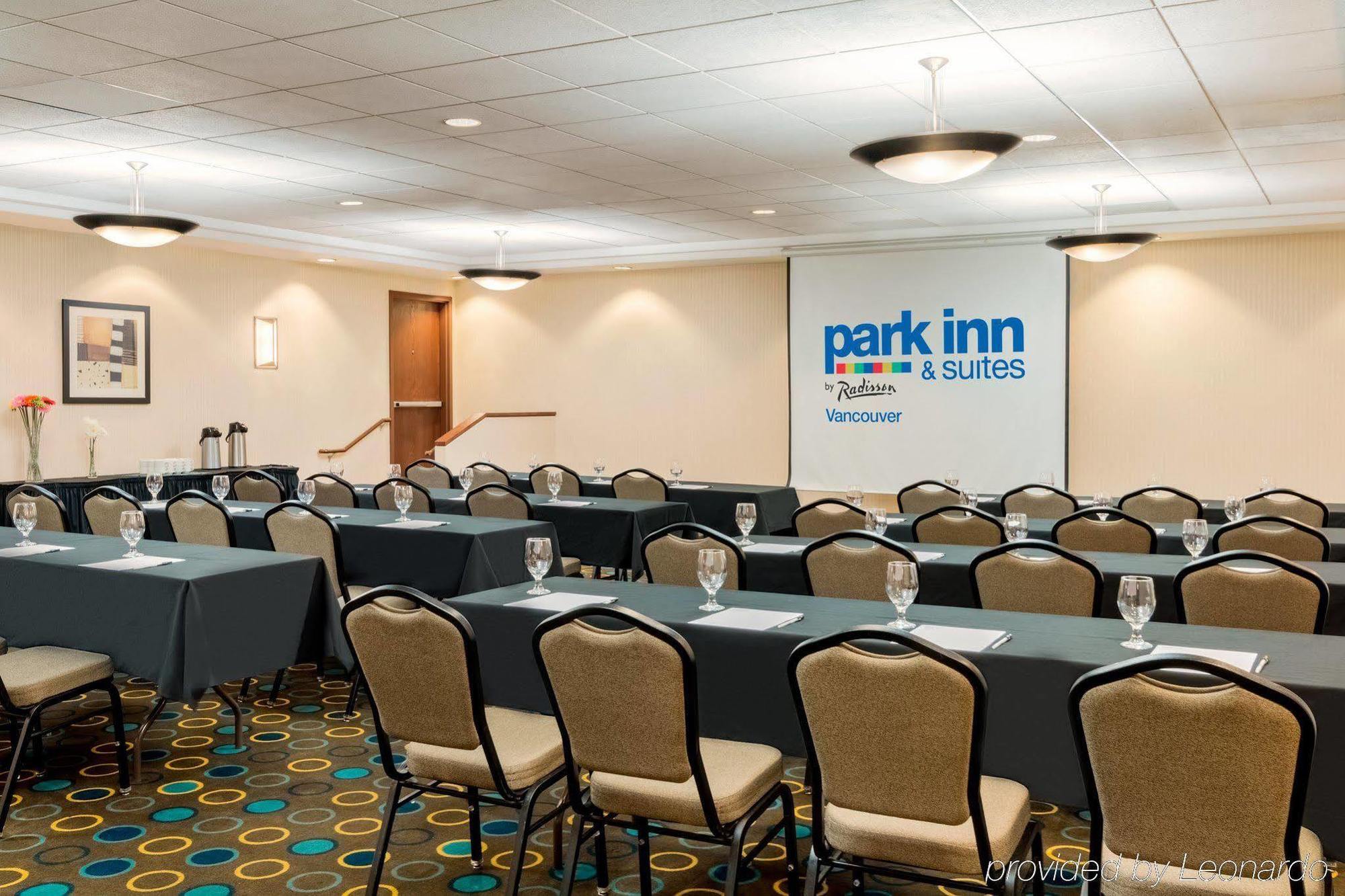 Park Inn & Suites By Radisson Vancouver Exteriör bild