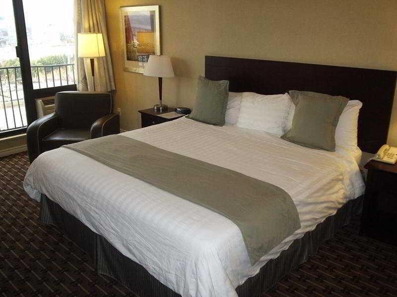 Park Inn & Suites By Radisson Vancouver Exteriör bild