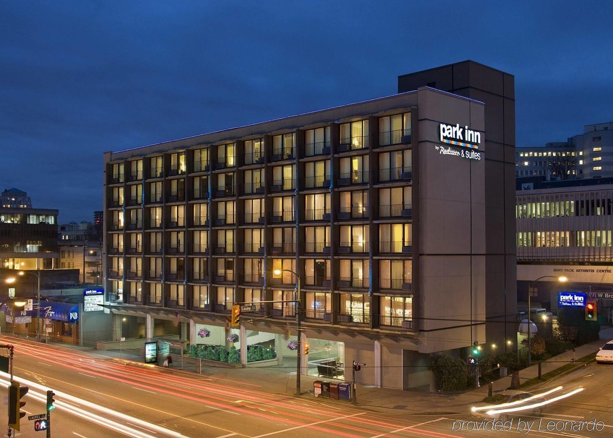 Park Inn & Suites By Radisson Vancouver Exteriör bild